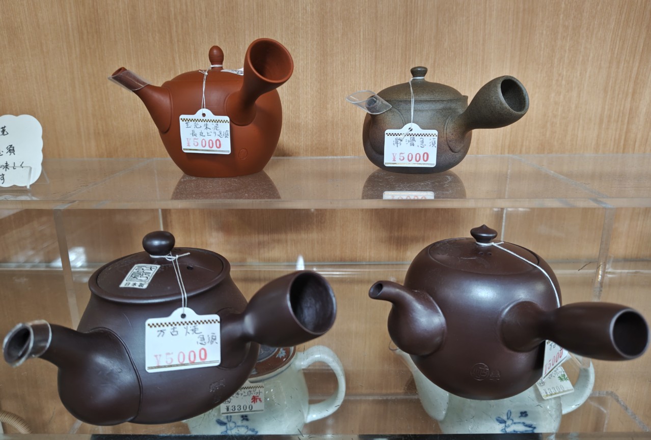 急須といえばこれ。常滑と万古焼の急須