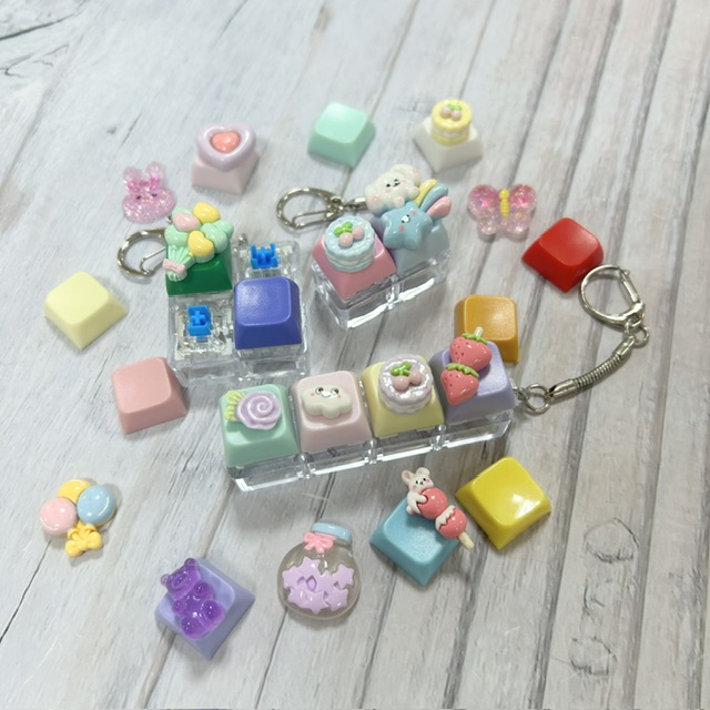 デコパーツをくっつけるとさらにかわいい！
