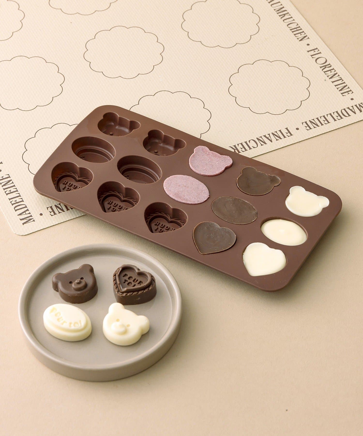 シリコーンチョコレート型 ¥330(税込)