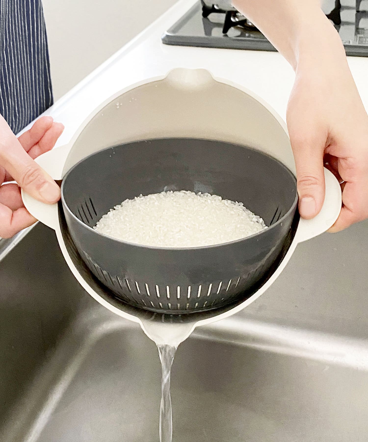 お米の水切りもこれ一つで簡単にできます。