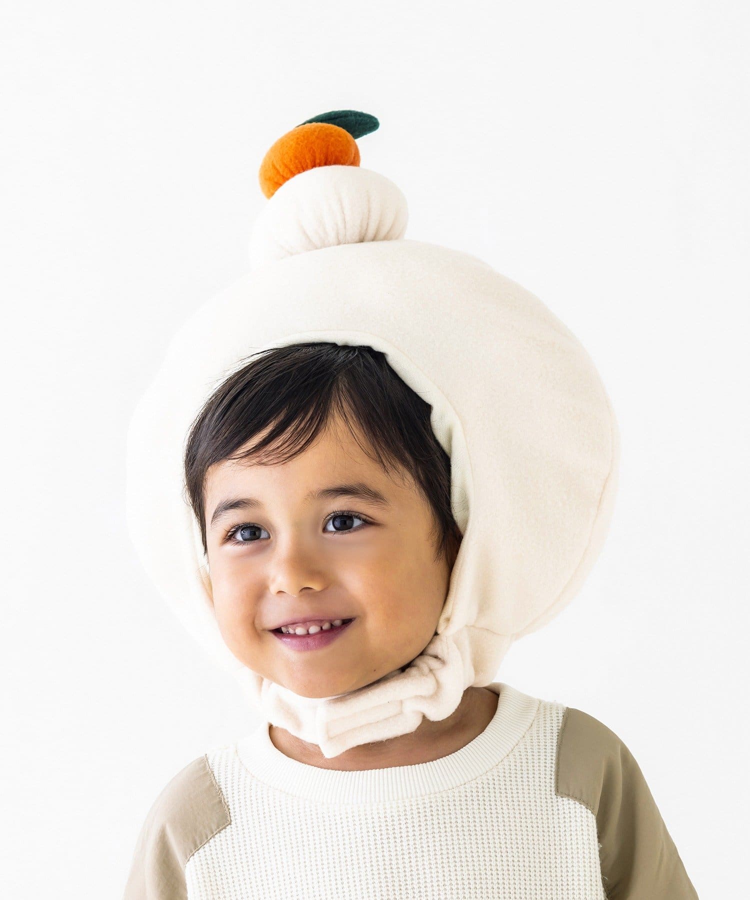 鏡餅のかぶり物 ¥550(税込)